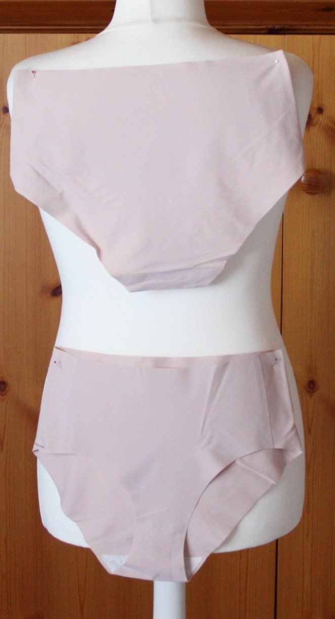 Sonstige Unterwäsche: 2 Slip hellbeige Gr. XL  NEU  (2) – Neu (gemäss Beschreibung) aus Flüelen von Diversicum-Curvy 1