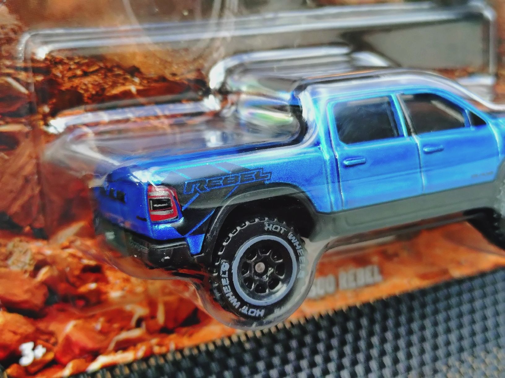 Hot Wheels Modellautos: Hot Wheels Silver Series Dodge Ram – Neu und originalverpackt aus Zürich von DiecastDude 2