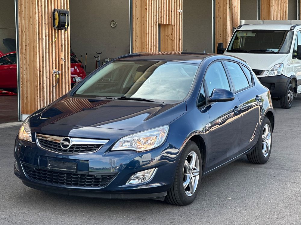 Opel Astra J 1.6 Automat (Gebraucht) in Rickenbach Sulz für CHF 2400 ...