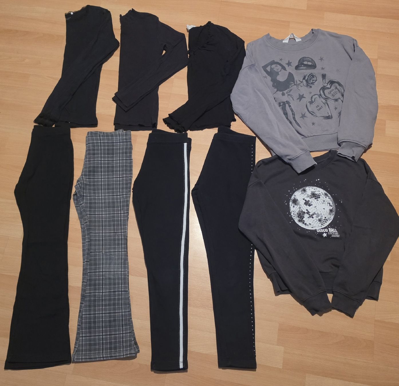 H&M Lotti & Set di vestiti: Winterkleider Set Gr.146/152 – Usato da Gerlafingen venduto da SiM_sch