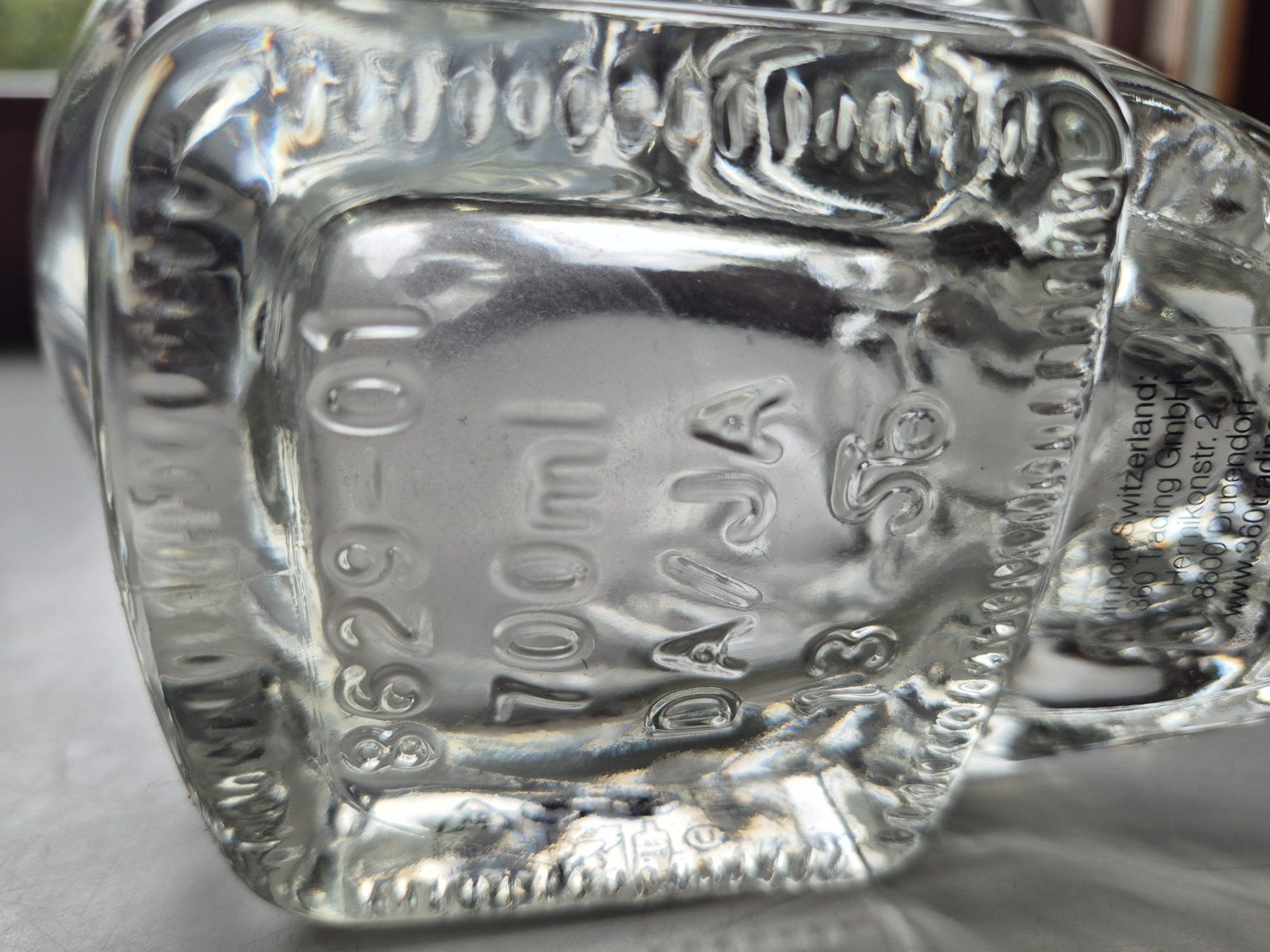 Altro in Stoviglie & Bicchieri: Totenkopf Flasche aus Glas – Usato da Winkel venduto da Heuresis 3