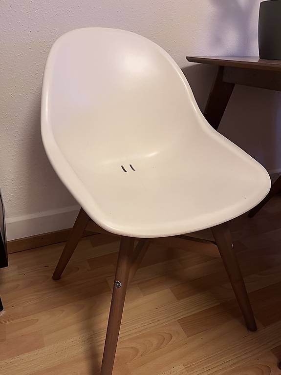 Ikea Sedie: 4 Stühle zu symbolischen Preis – Usato da Zürich venduto da diskord_