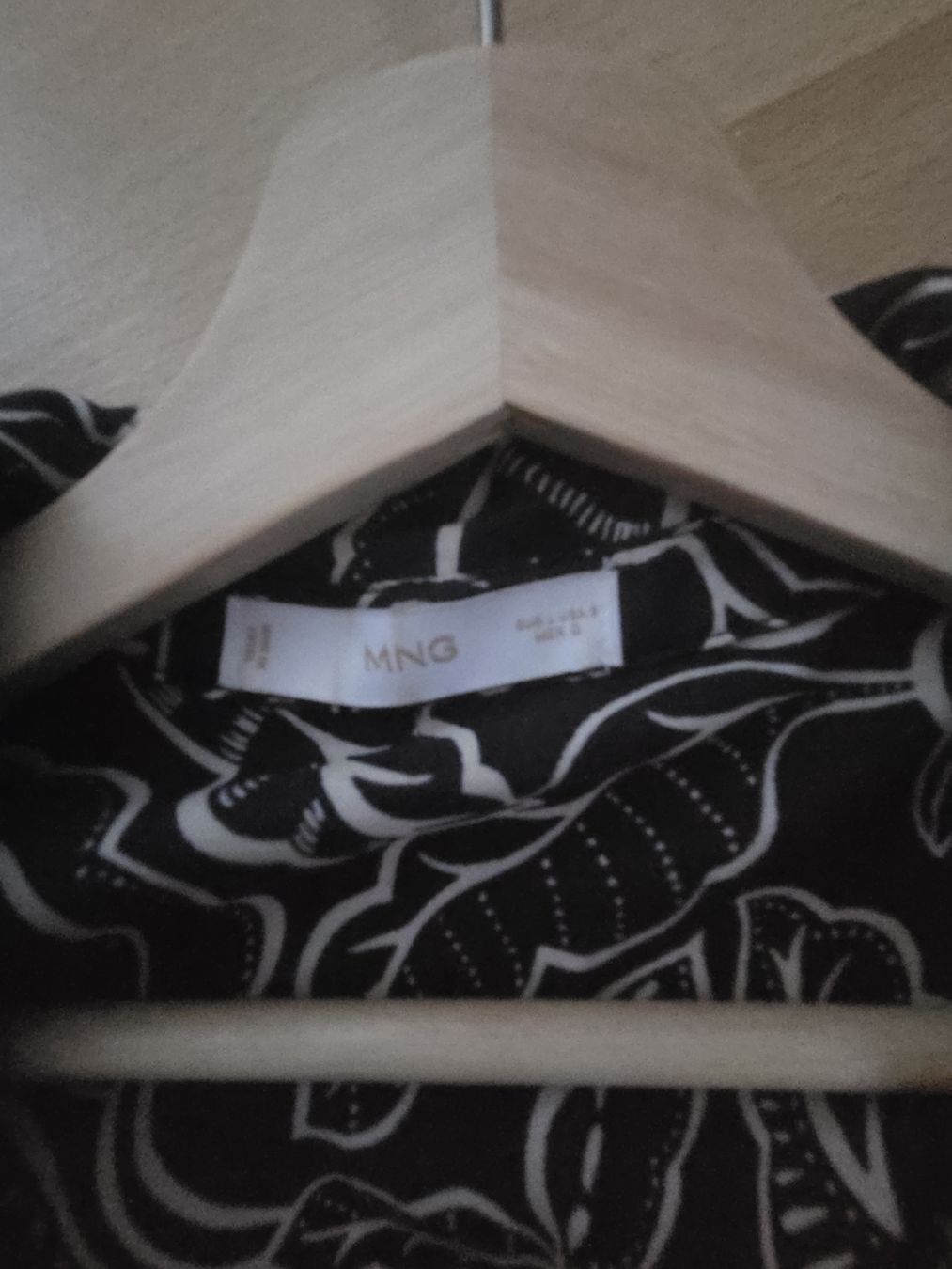Vestiti: Schönes Kleid Grösse L, Marke MANGO. – Nuovo (secondo la descrizione) da Schöfflisdorf venduto da cri_8gn5 2