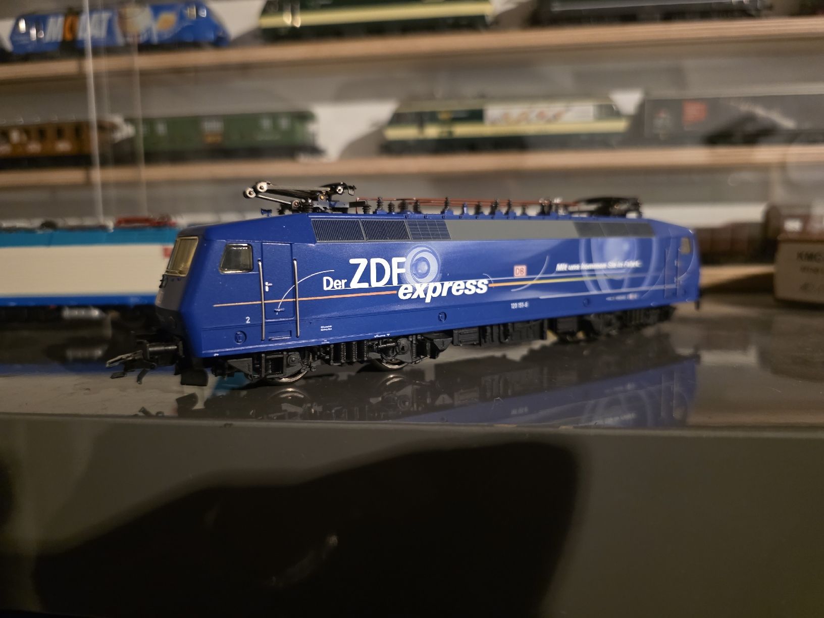 Märklin Modellini di ferrovie: H0 Märklin BR120 ZDF AC Digital  – Usato da Müllheim Dorf venduto da Erdal12