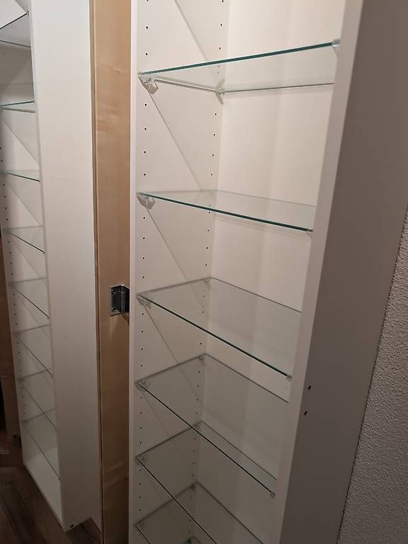 Vetrine: 2× IKEA BERTBY Sammlervitrine  Glasvitrine – Usato da Wiesendangen venduto da martigni 2