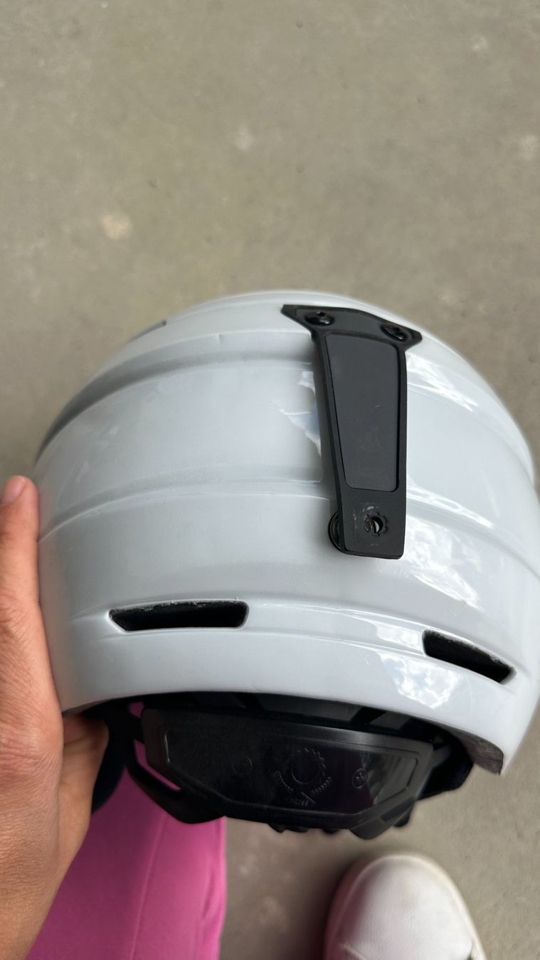 Caschi: Weisser Skihelm / Snowboardhelm – Usato da Schwarzenberg LU venduto da Anita_Castelli 4