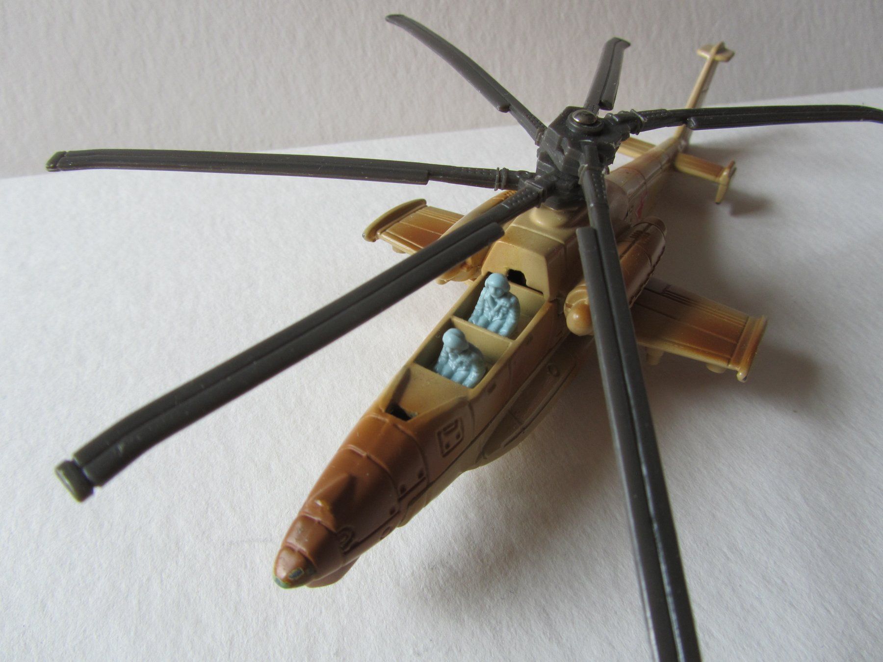 Kit di modellismo & Modellini statici: Helikopter Militär von Ertl – Usato da Weiningen ZH venduto da dietsch57 1