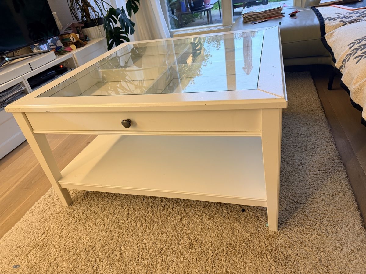 Ikea Tables: couchtisch  Ikea – D'occasion à Bonstetten par man_2g8k 2