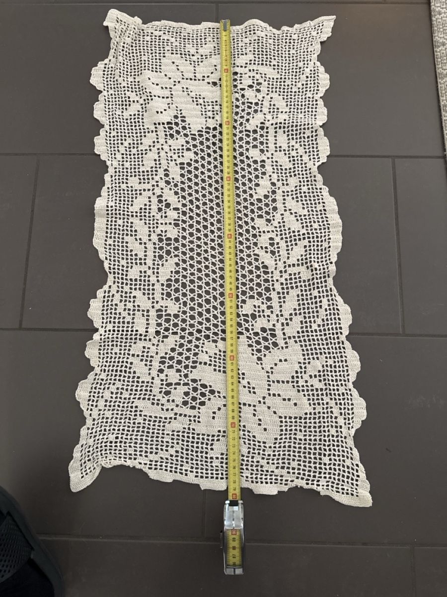 Tutte le decorazioni: Tischdeckchen gehäkelt weiss Blumenmuster akzeptabel – Usato da Zürich venduto da Belisimo 1