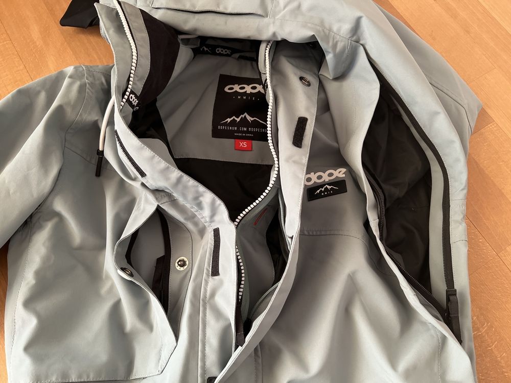 Dope Adept W Snowboardjacke Damen, Grösse XS - Neuwert 204.- (Gebraucht ...