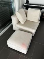 Poltrona e pouf beige tessuto usato in buone condizioni