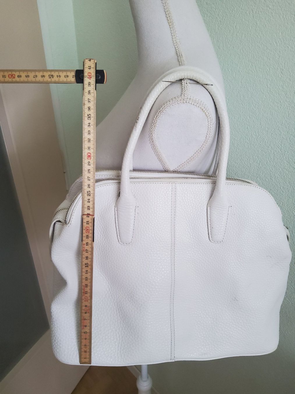 DKNY Borse da donna: Sac à main élégant DKNY blanc en cuir véritable – Usato da Geneve venduto da Vladko1612 1