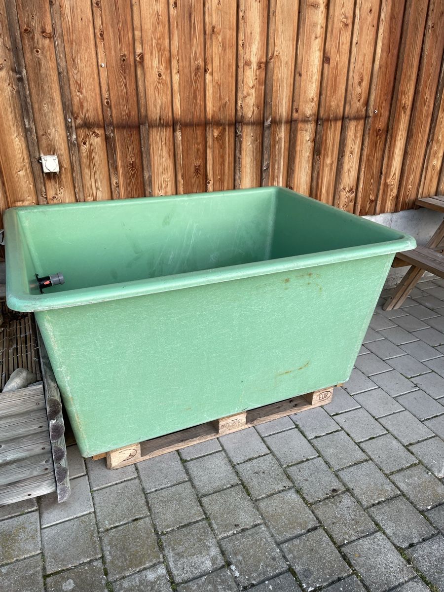 Behälter & Ähnliches: GFK Rechteckbehälter 1000Liter – Gebraucht aus Pfyn von Huexli 1