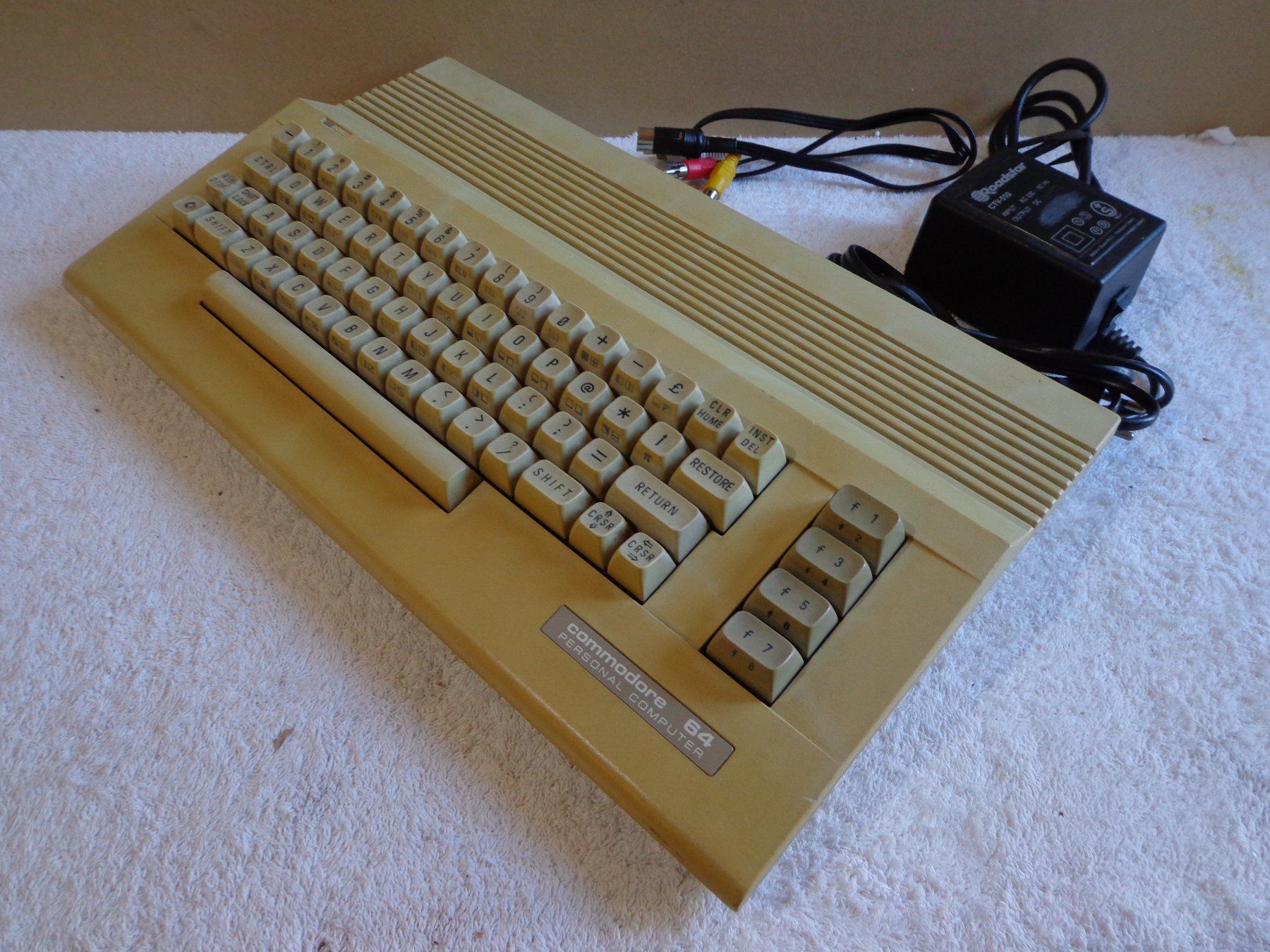 Commodore PC: Commodore 64 C64C, Original – Usato da Ligornetto venduto da Faffarel 6