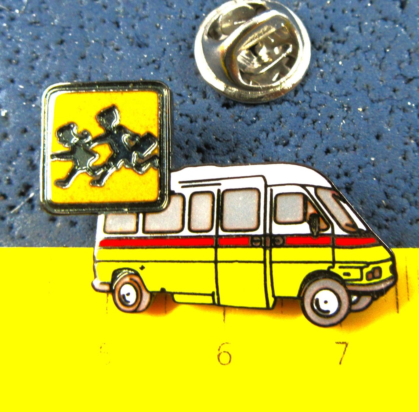 Mercedes-Benz Placchette & Badge: MERCEDES BENZ SCHULBUS PTT POST SCHWEIZ POSTAUTO – Usato da Ettingen venduto da Hausi4711