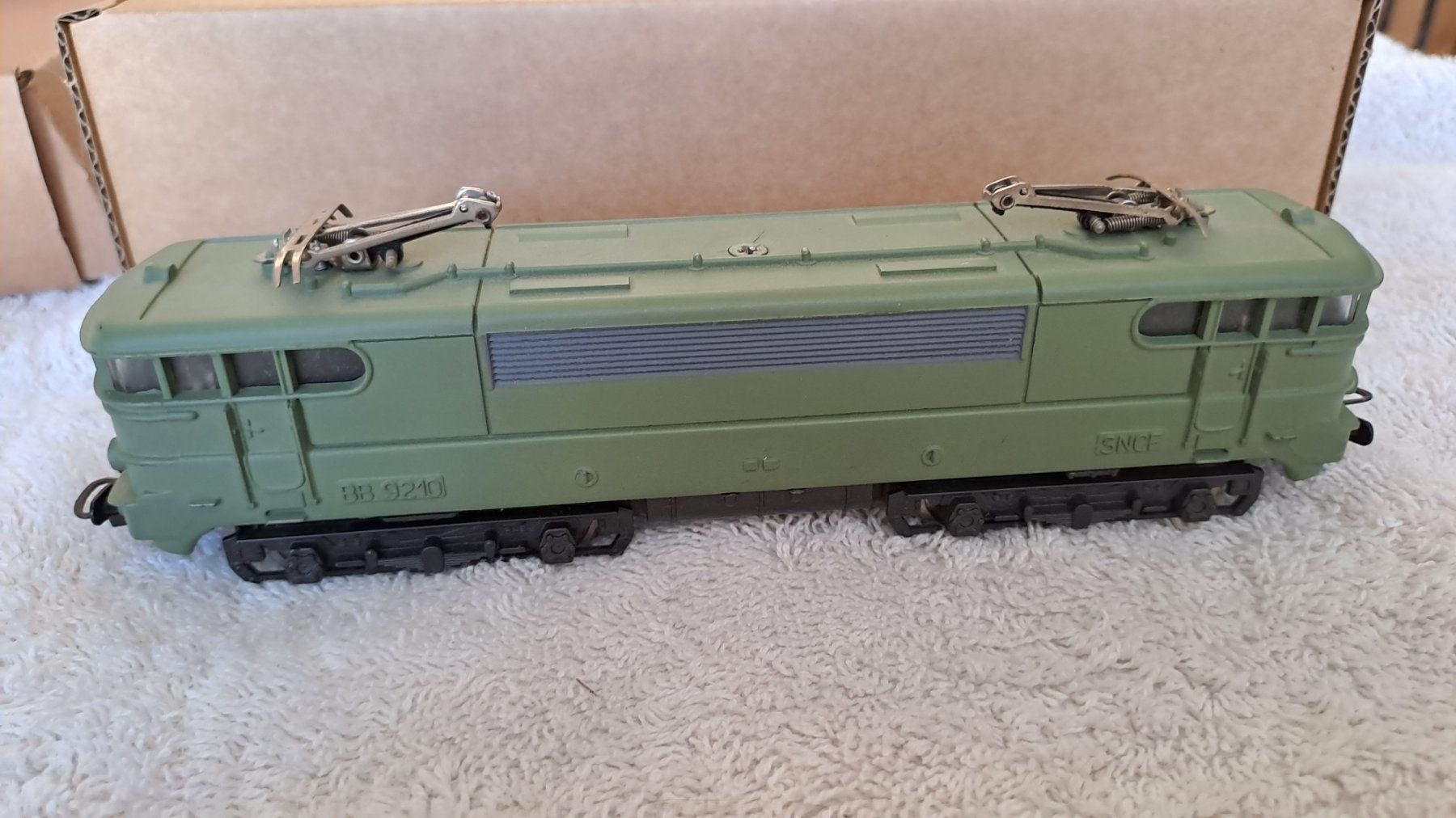 Lima Modellini di ferrovie: Lima SNCF E-Lok BB 9210 H0 GL/39 – Usato da Winterthur venduto da Riebeli333 1