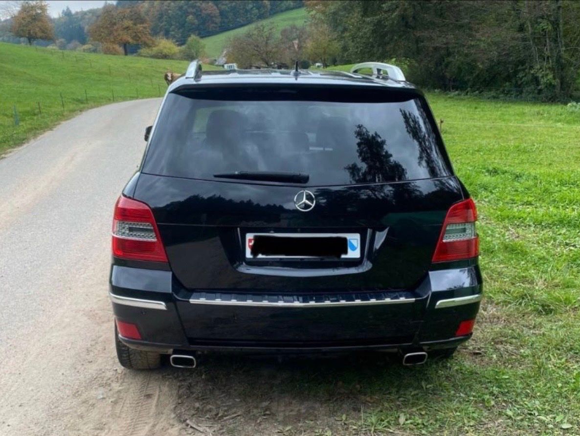 Mercedes-Benz Autos: Mercedes Benz 250 GLK 4x4 – D'occasion à Spreitenbach par Eidgnoss 3