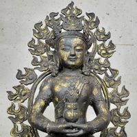 Tara Bronze mit Restvergoldung