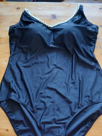 1 costume de bain dame.Neuf.Taille56