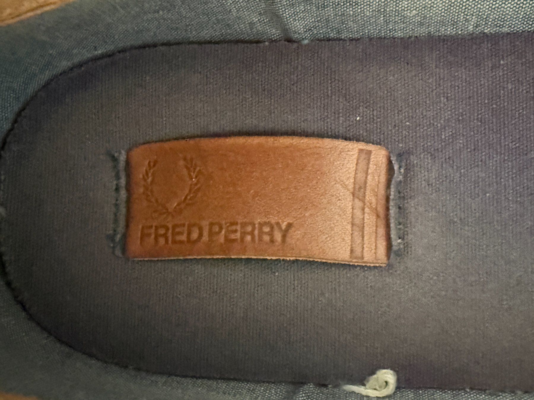 Fred Perry Scarpe da uomo: Chaussures Fred Perry taille 45 – Usato da Founex venduto da MaevaMatahi 2