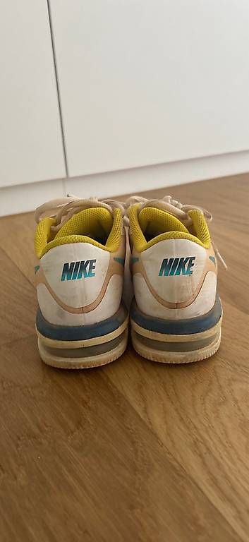 Scarpe da uomo: Tennisschuhe Nike Grösse 38 – Usato da Uitikon-Waldegg venduto da pri_vrl8 3