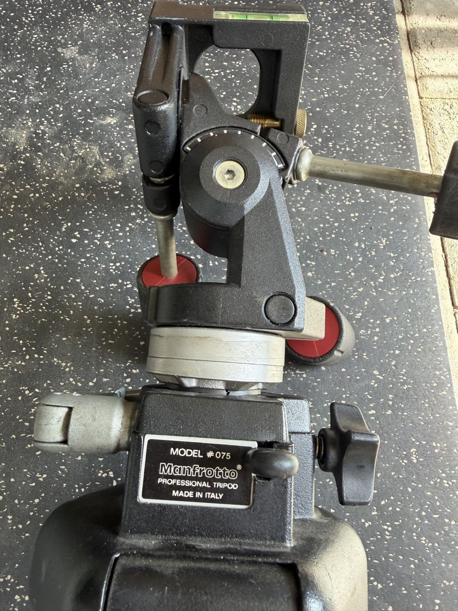 Manfrotto Treppiedi & Teste: Kamerastativ Manfrotto – Usato da Zürich venduto da Muck74 4