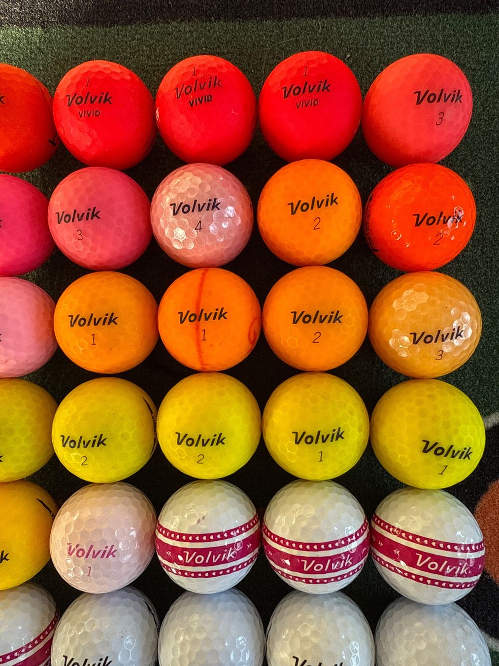 Titleist Bälle: 80 div. Golfbälle Volvik, guter Zustand – Gebraucht aus Münchenbuchsee von Mantik 1