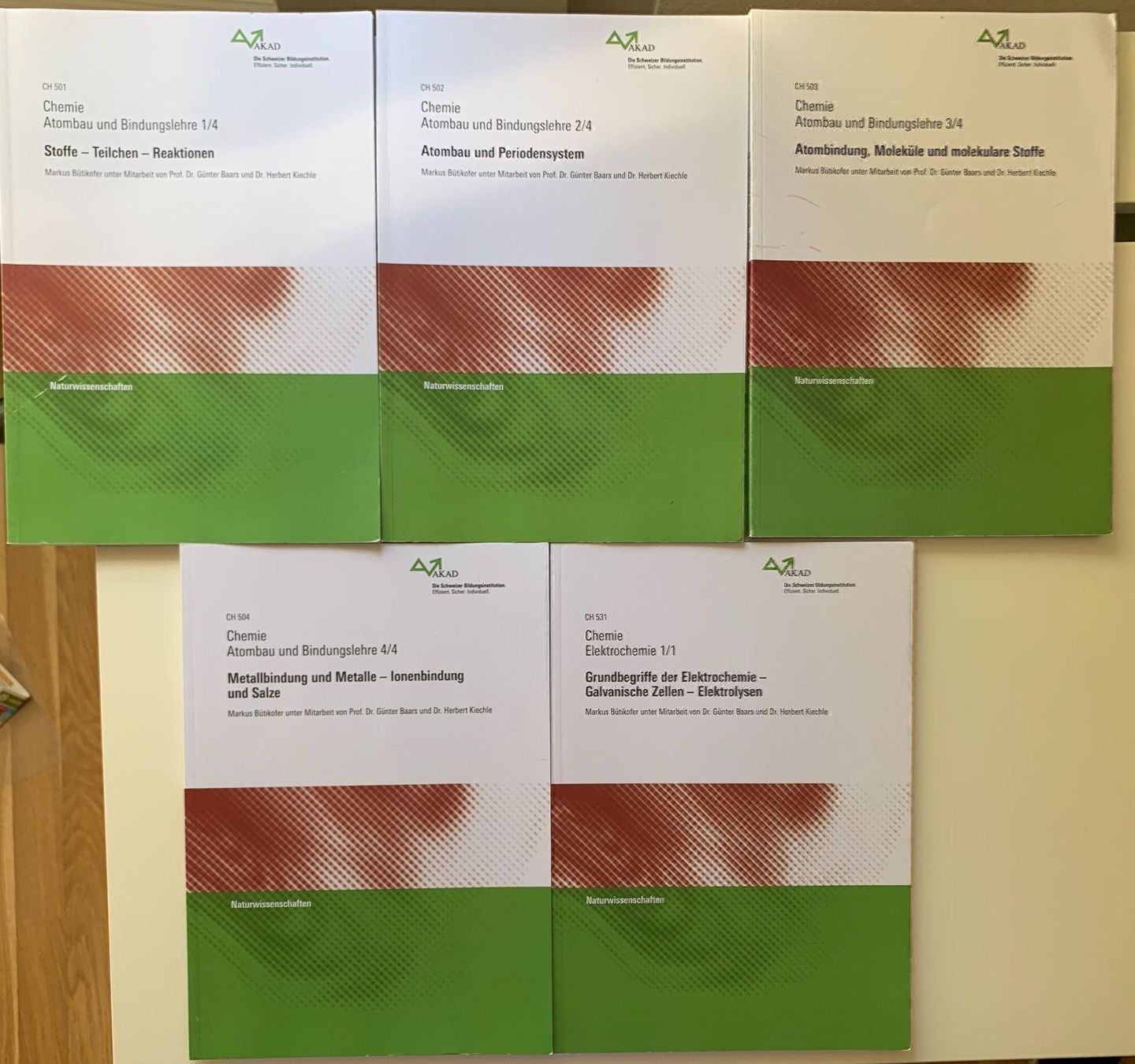 Libri: AKAD Chemie Bücher, Passarelle – Usato da Dietikon venduto da Kompsognat02
