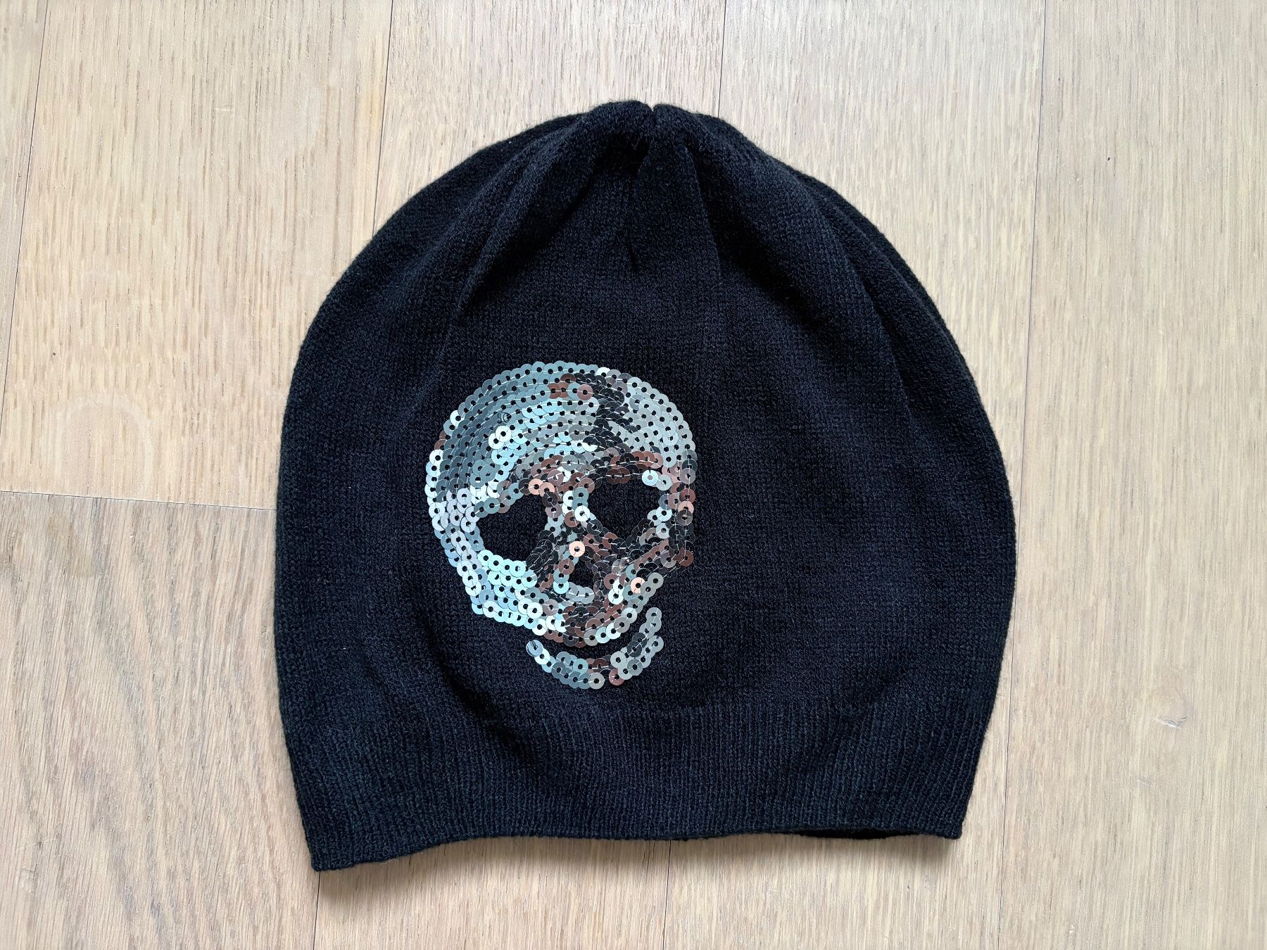 Chapeaux, bonnets & casquettes: Neue : Mütze – Neuf (Voir description) à Gossau SG par Black-Queen