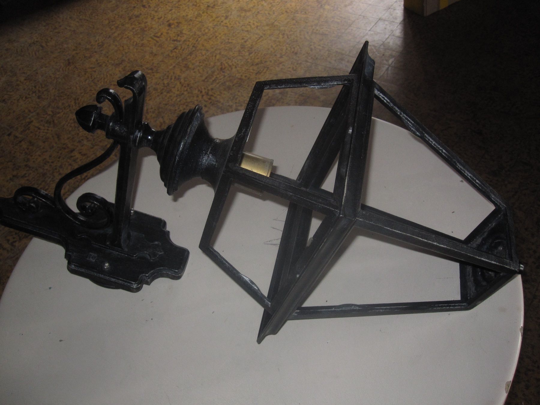 Lampade: Lampe extérieur en fer forgé – Usato da Ravoire venduto da feylet 1
