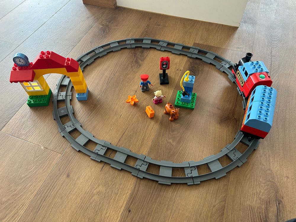 Lego Duplo 10507 Zug mit Bahnhof (Gebraucht) in Regensdorf für CHF 85 ...