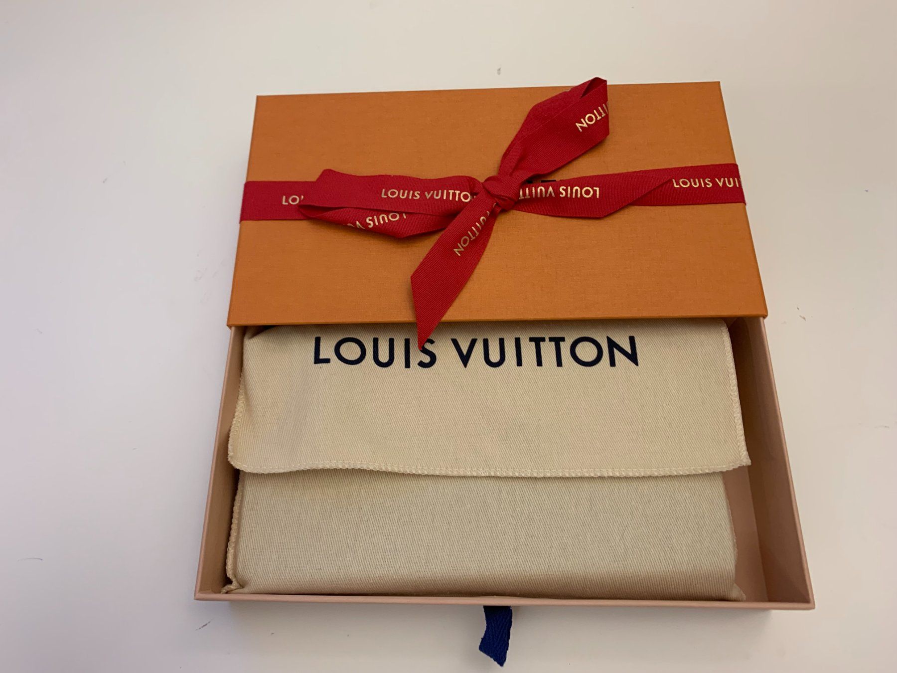 Louis Vuitton Portafogli: Louis Vuitton Damier Graphite Zippy Long Wallet N60111 – Nuovo e nell'imballaggio originale da Genestrerio venduto da fra_c955 8
