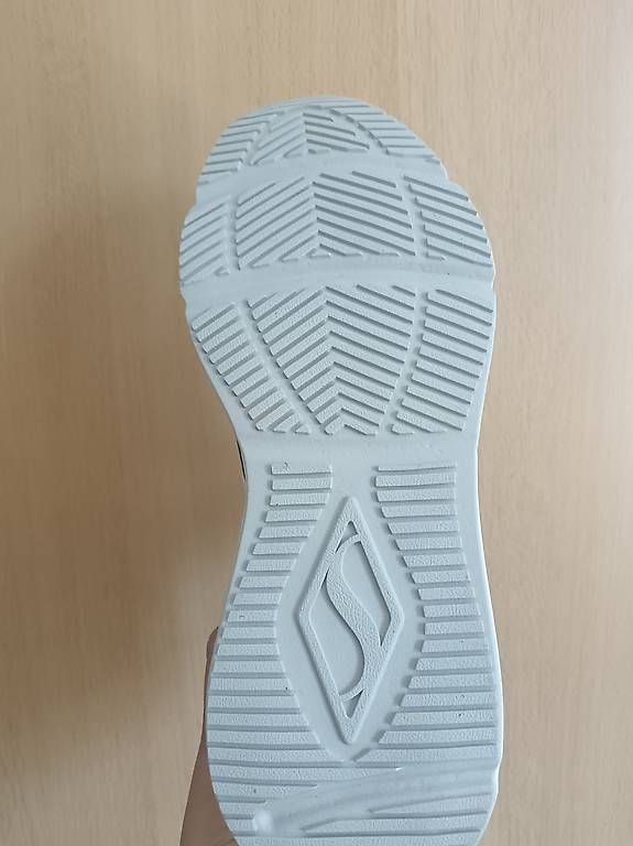 Damenschuhe: Skechers Sneakers size 39 – Gebraucht aus Glattbrugg von cam_wsk9 4