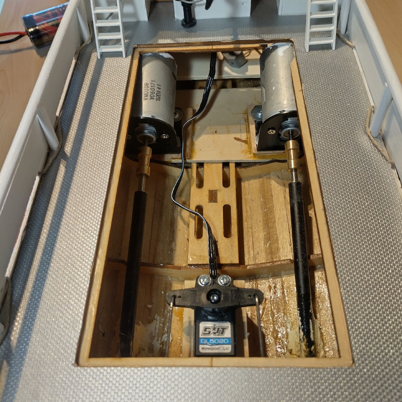 Modellismo RC: Damen Sea Axe 90cm RC Modellboot – Difettoso da Stäfa venduto da DaGi90 6