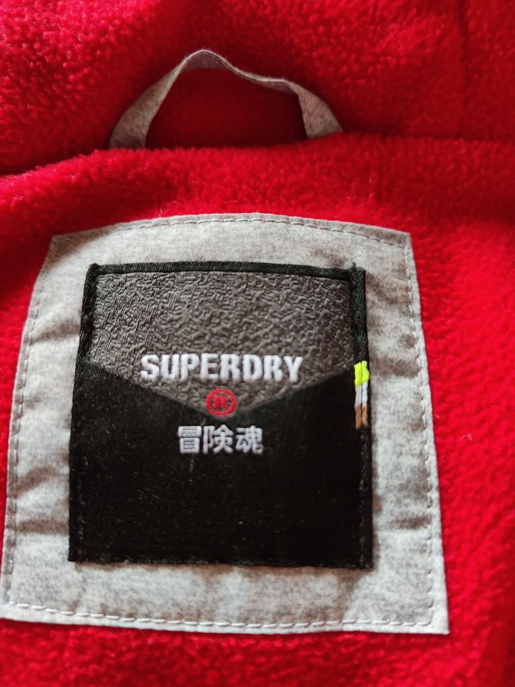 Superdry Giacche: Winterjacke Superdry, grau, Grösse S – Nuovo (secondo la descrizione) da Unterägeri venduto da Meikelbein 5