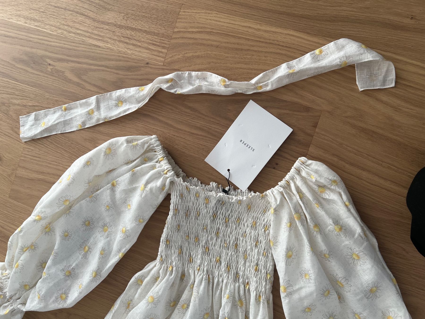 Robes: Sommerkleid mit Gänseblümchen – Neuf avec emballage d'origine à Benken SG par lek_dz2k 2