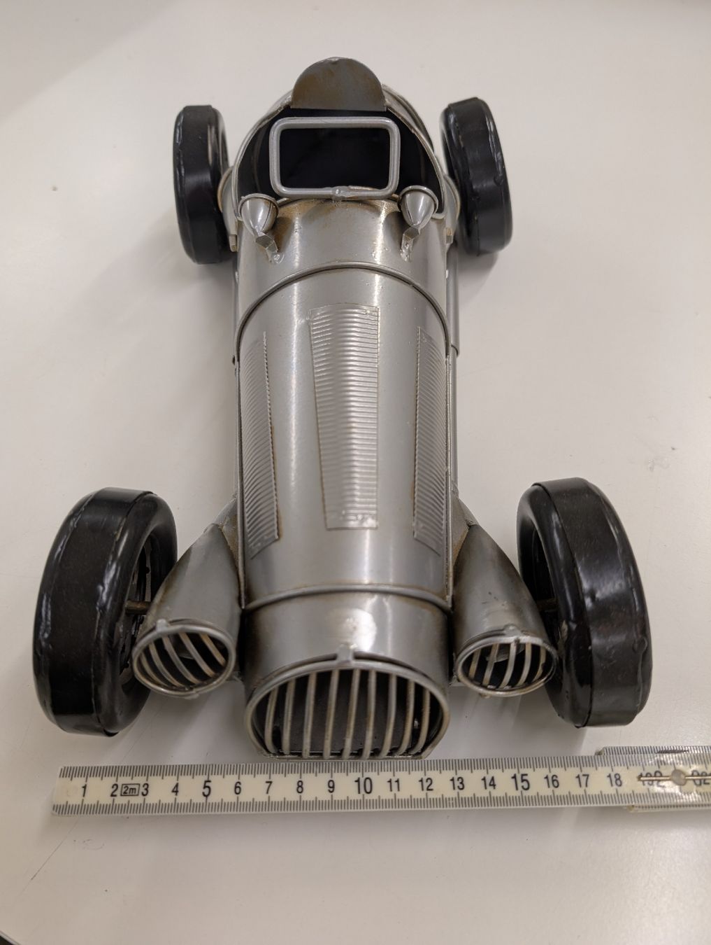 Modellini d'auto: Oldtimer, Blechauto als Flaschenhalter – Usato da Obfelden venduto da Mandifera 5