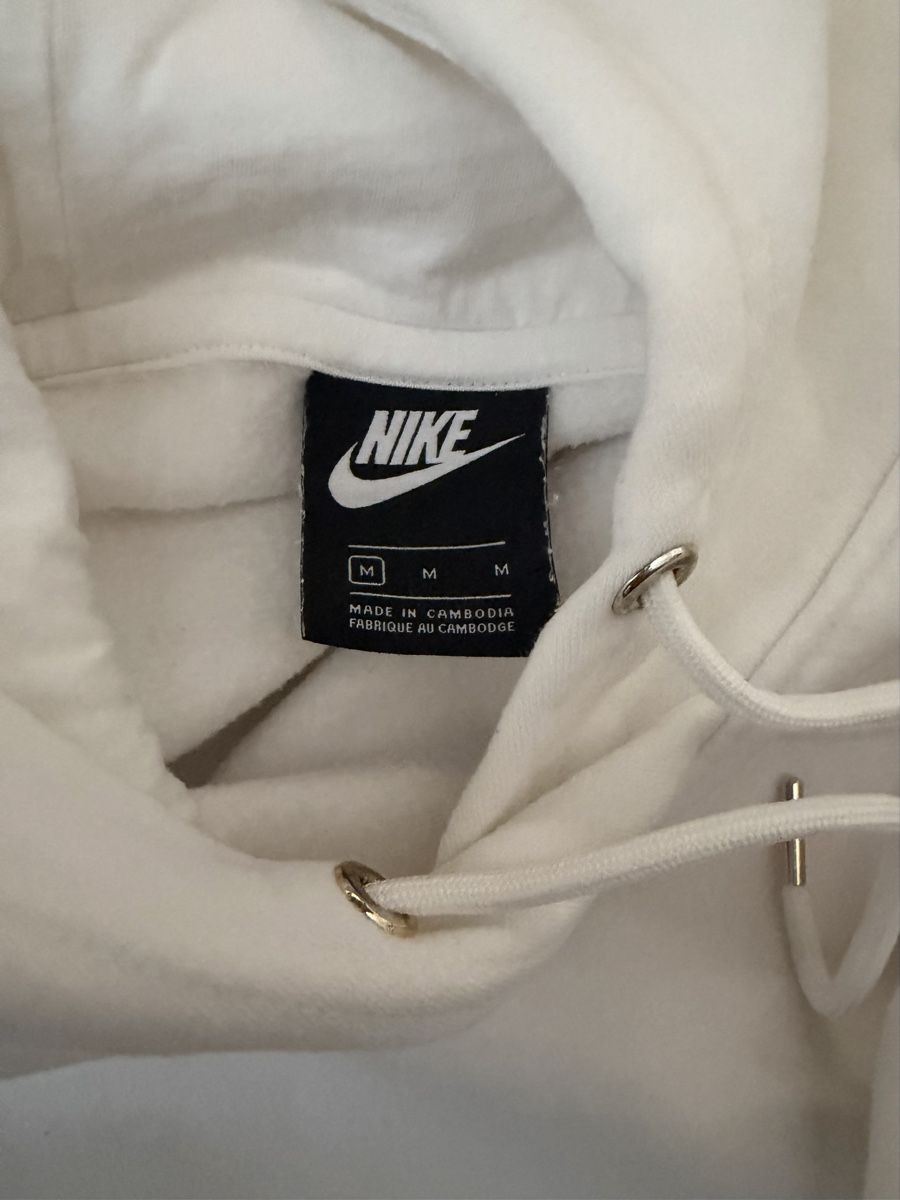 Nike Pullover & Sweatshirts: Nike Kapuzenpullover weiss gold Grösse M – Gebraucht aus Susten von AMAZE 2