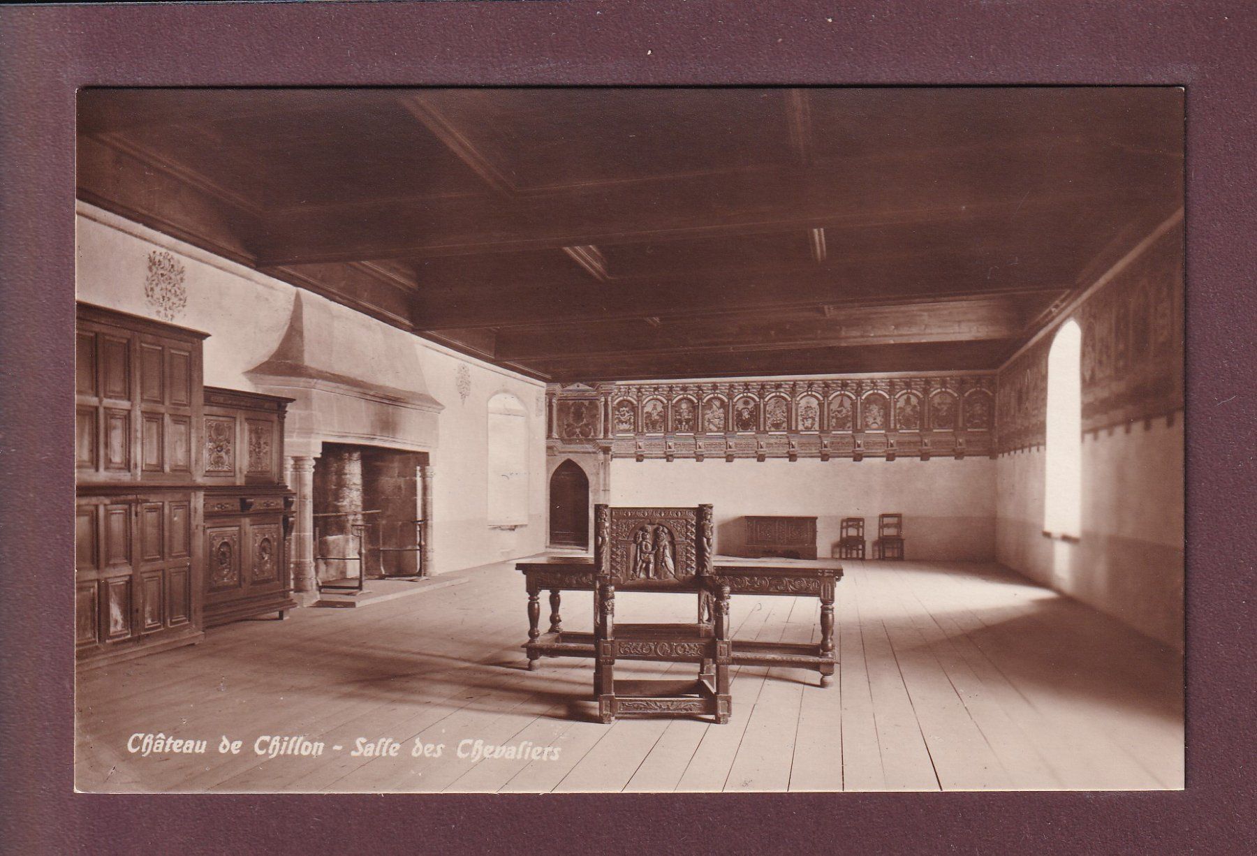 Cartoline postali: Château de CHILLON - Salle des chevaliers – Usato da Pully venduto da nicecards