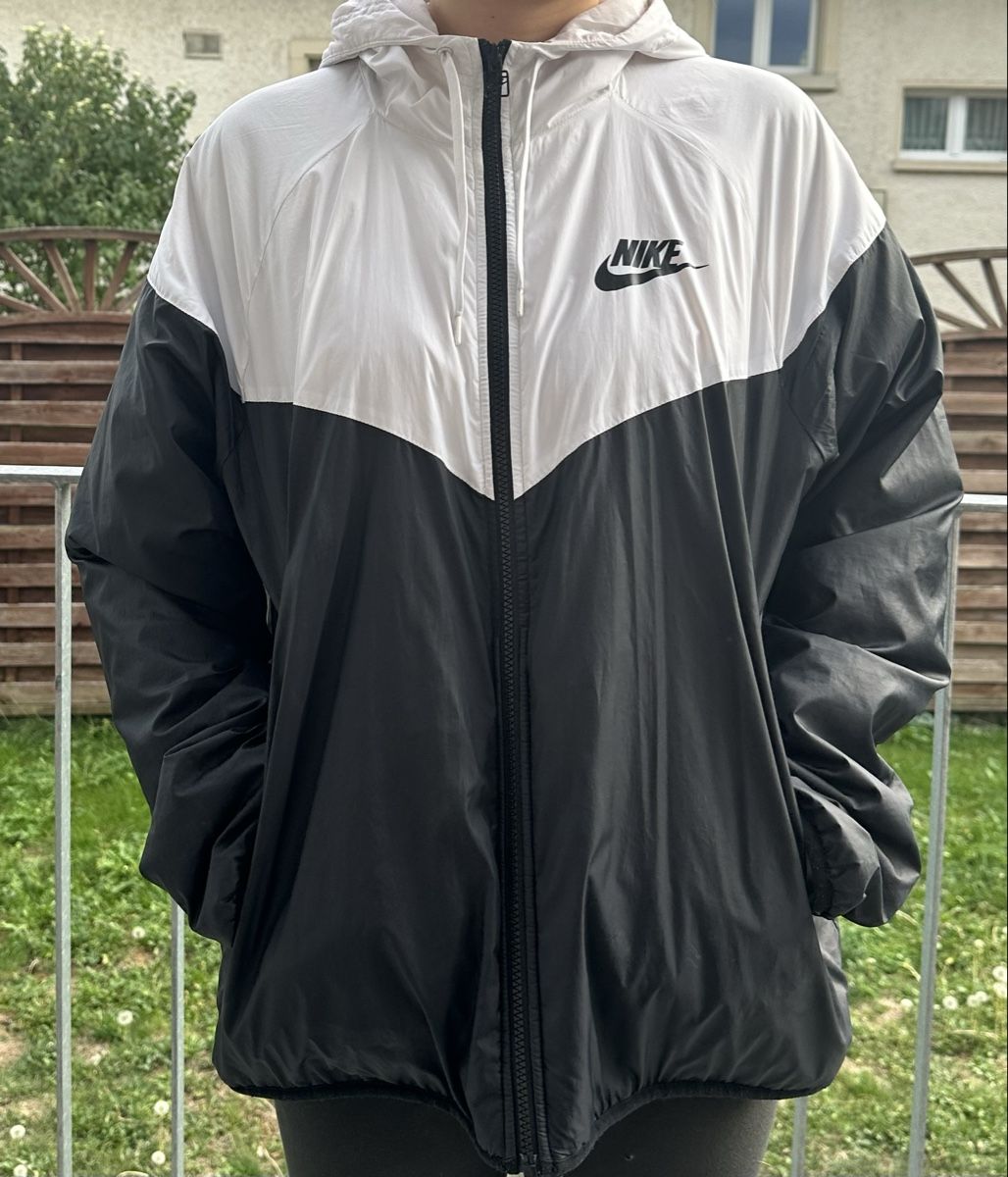 Nike Giacche: Übergangsjacke Nike Gr. XL – Usato da Birrwil venduto da kidsstore