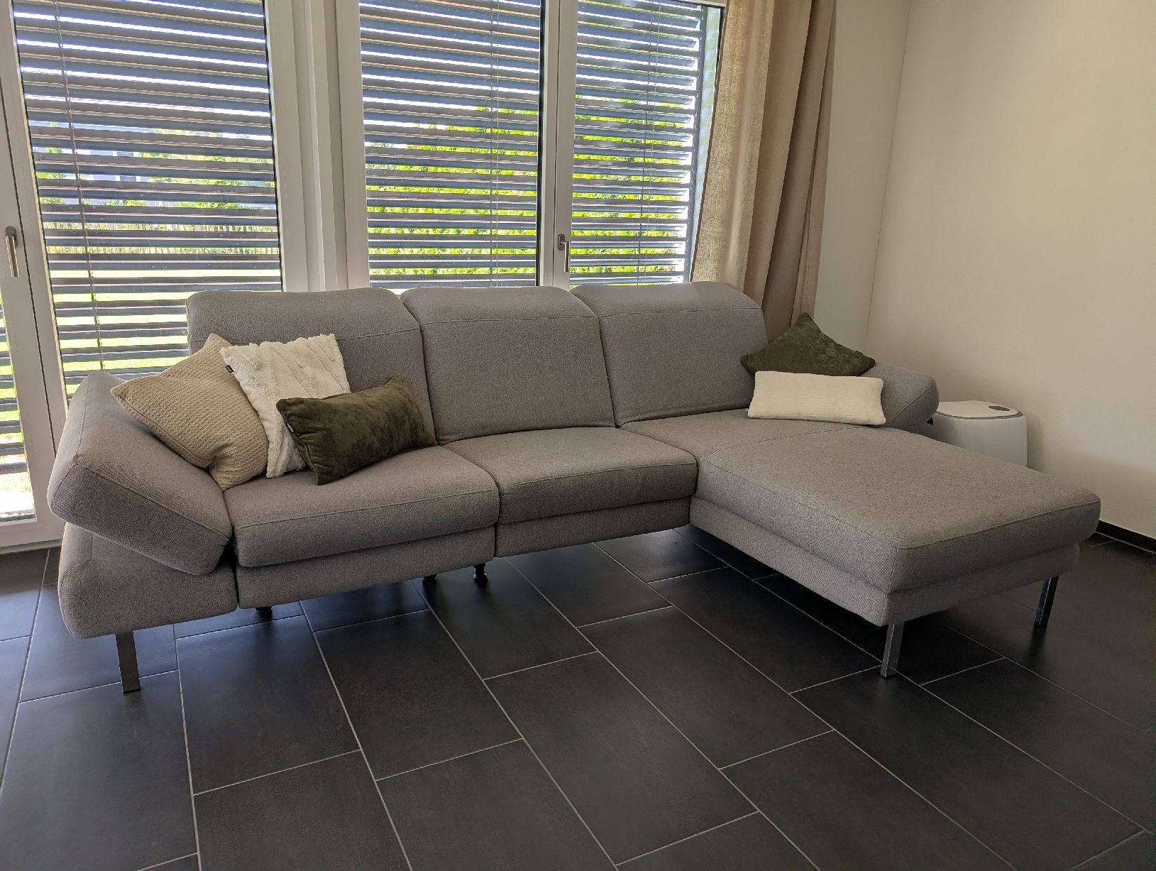 Divani: Sofa super bequem, elektr. Relaxfunktion, grau  – Usato da Berg TG venduto da KatRo 4