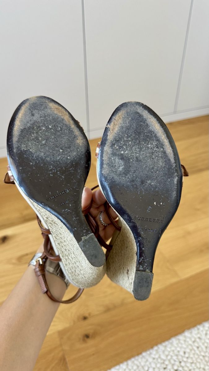 Scarpe da donna: Burberry Wedges, Leather, Brown, Size 38 – Usato da Dübendorf venduto da Pink.Blue 3