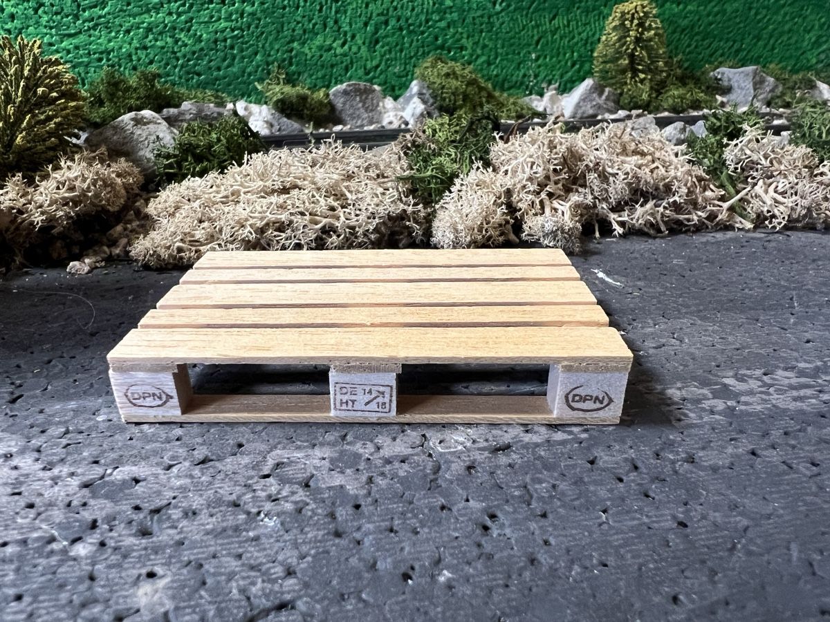 RC Modellbau: EPAL/EUROPALETTE 1:14,5 – Neu (gemäss Beschreibung) aus Altdorf UR von modellbau-widmer