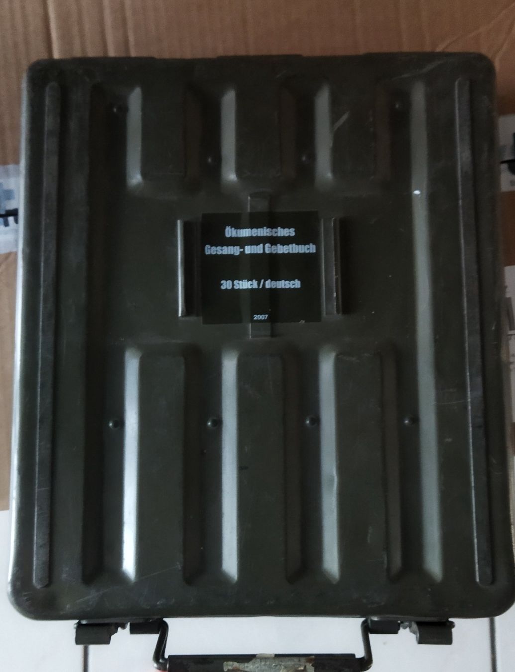 Equipement & pcs de rechange: Gesangs- Gebetsbuchkiste mit Einsatz – D'occasion à Thun par Leopardin63 4