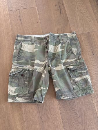 Hollister Camouflage Shorts Grösse 34 TOP Zustand