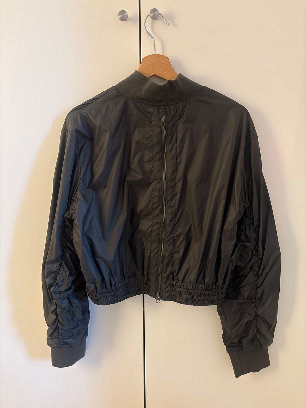 Giacche: 079 bomberjacke oliv grün – Usato da Zürich venduto da ritzo1 3