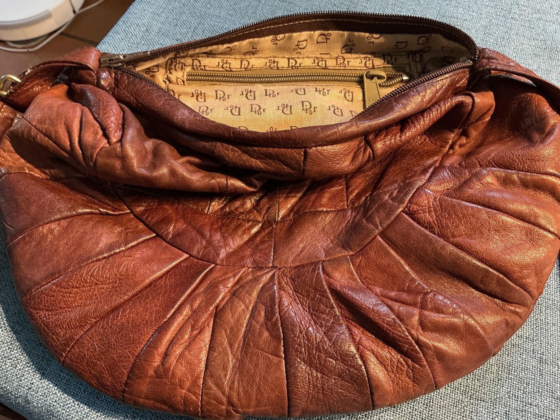 Borse da donna: Vintage Tasche Leder – Usato da Wettingen venduto da Andres54