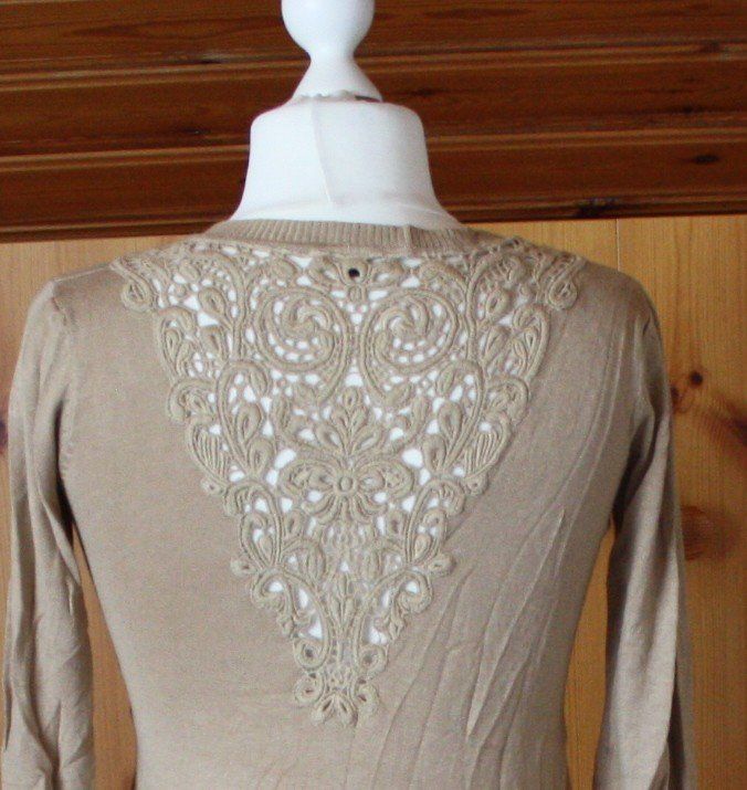 Pullover & Sweatshirts: Pullover mit Spitze beige Gr. M – Gebraucht aus Flüelen von Diversicum-Textil 3