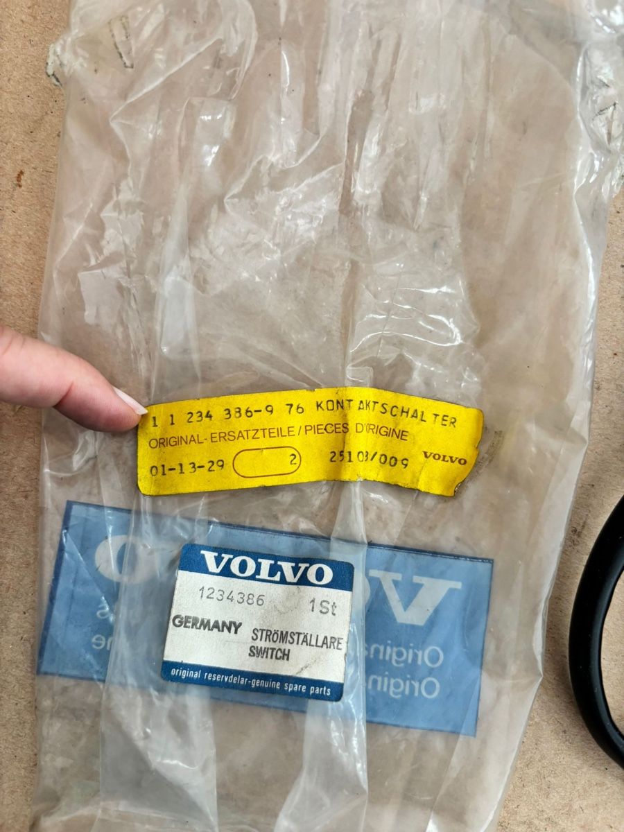Volvo Sonstiges Fahrzeugzubehör: Volvo Stromschalt schalter  – Gebraucht aus Mörschwil von tweety9402 1