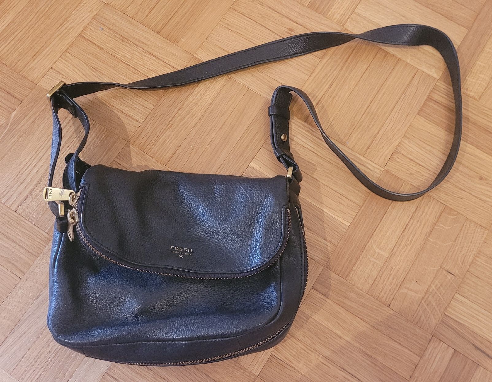 Fossil Taschen für Damen: Umhängetasche Fossil – Gebraucht aus Aesch BL von Laura1006